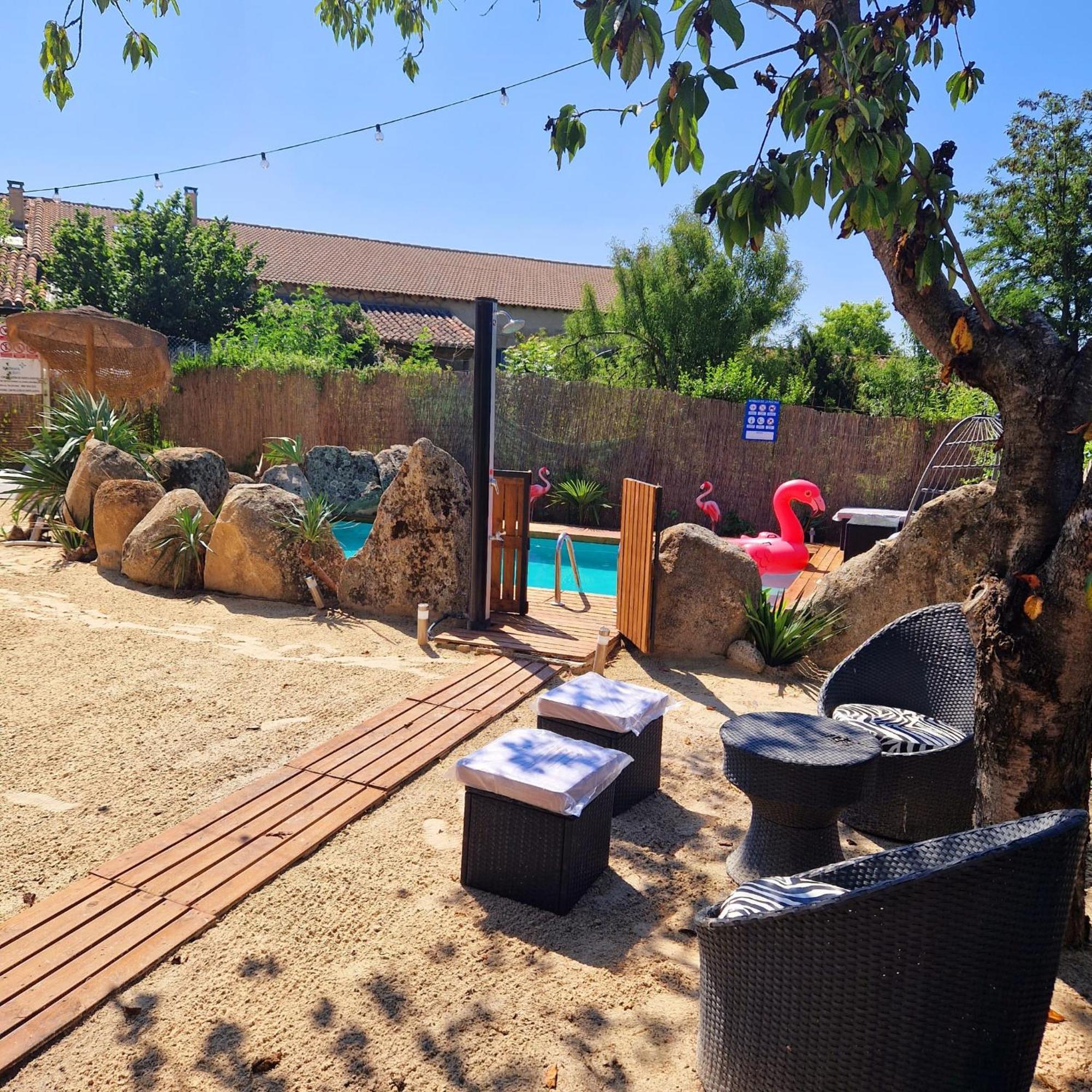 Complejo Oasis Beach Sobre El Rio Huerta  Luaran gambar